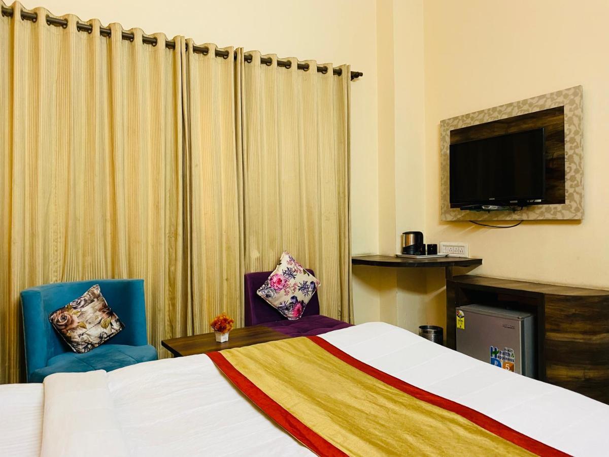 Hotel Aachman Regency Shimla Exteriör bild