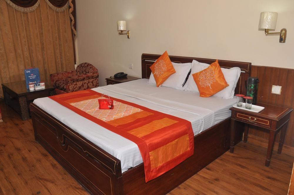 Hotel Aachman Regency Shimla Exteriör bild