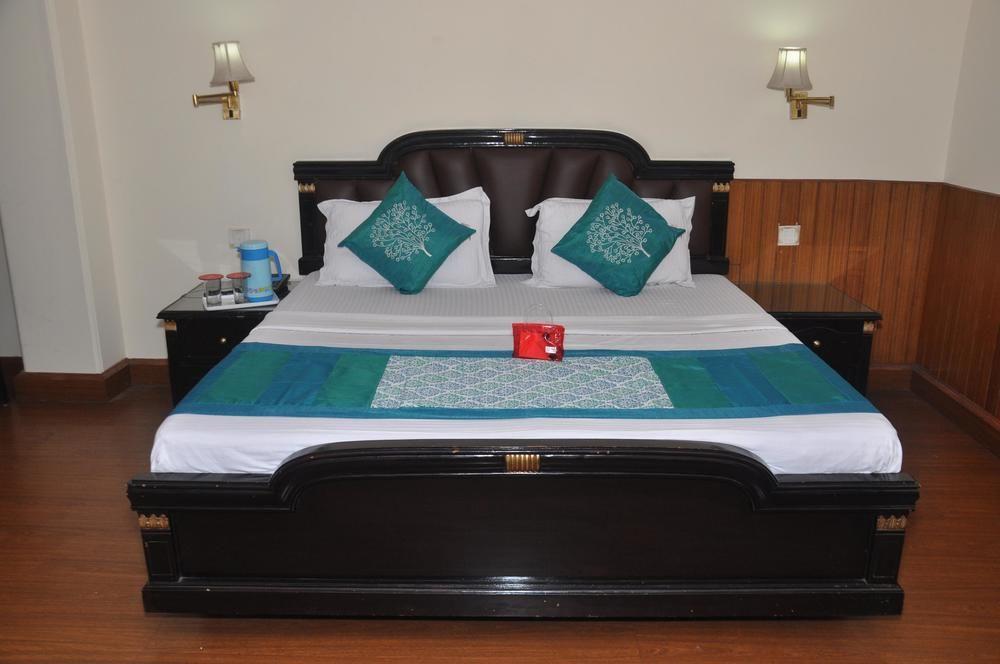 Hotel Aachman Regency Shimla Exteriör bild