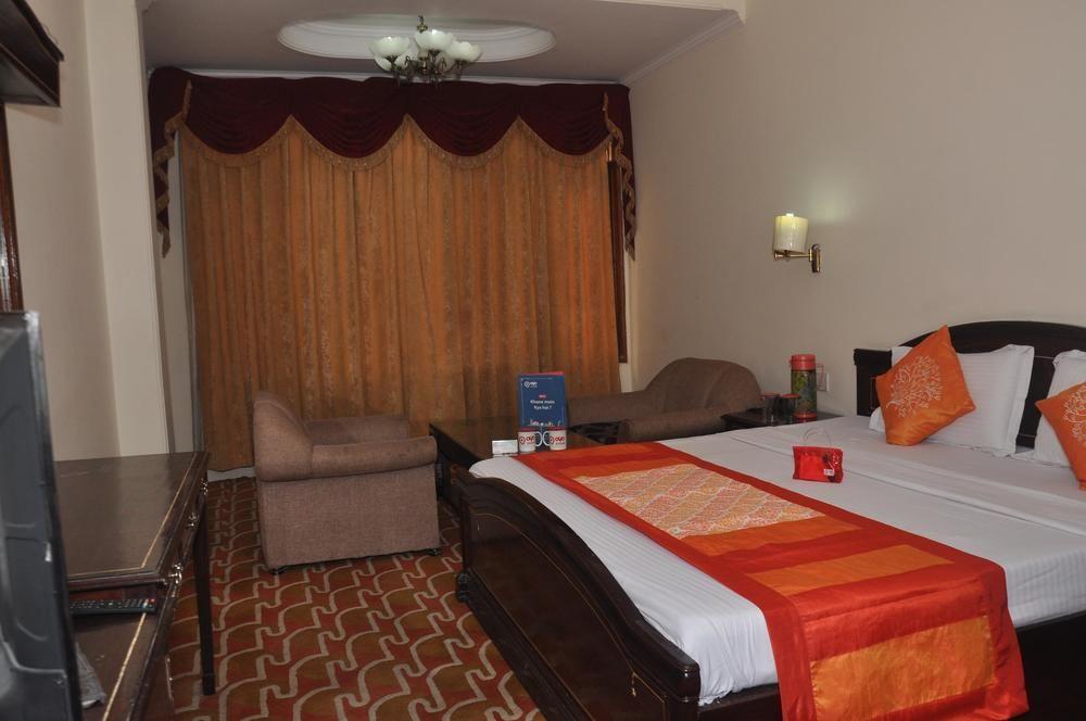 Hotel Aachman Regency Shimla Exteriör bild