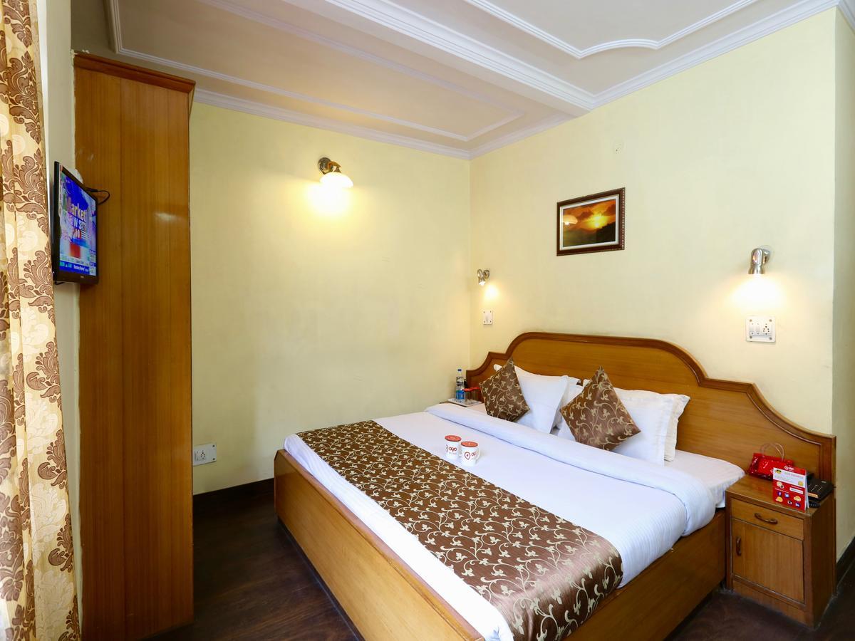 Hotel Aachman Regency Shimla Exteriör bild