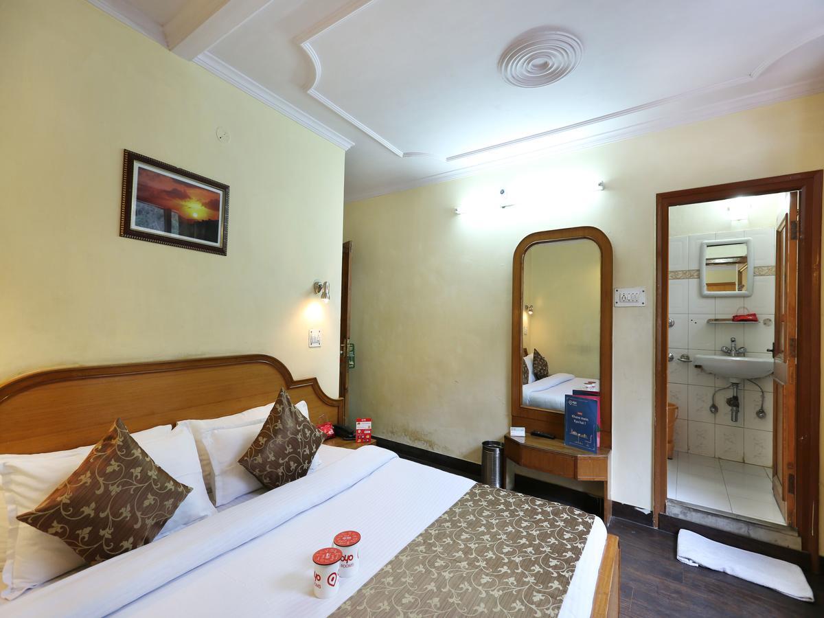Hotel Aachman Regency Shimla Exteriör bild